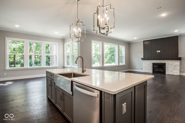 577 Foxboro Drive, Avon, IN 46123