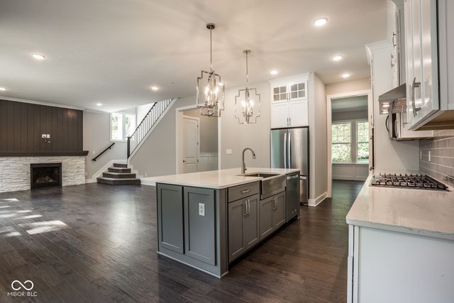 577 Foxboro Drive, Avon, IN 46123