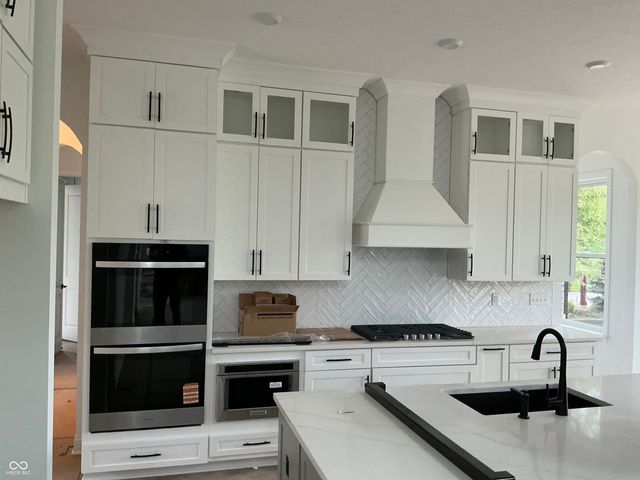 577 Foxboro Drive, Avon, IN 46123