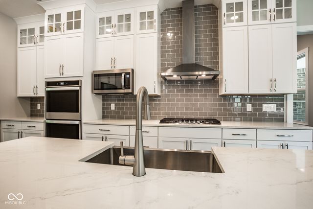 577 Foxboro Drive, Avon, IN 46123