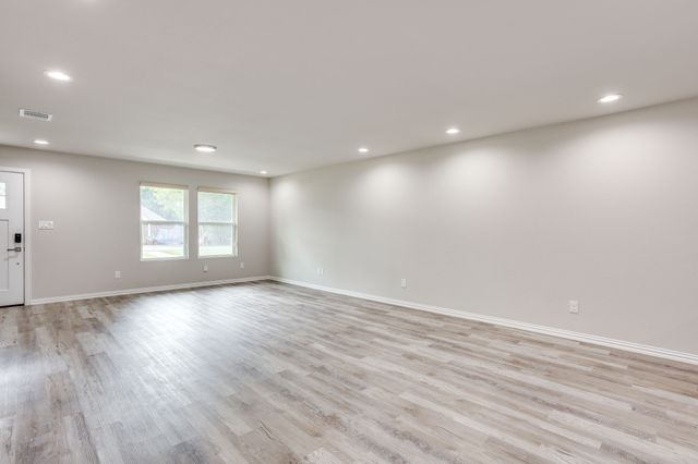 931 River Road, Fort Worth, TX 76114