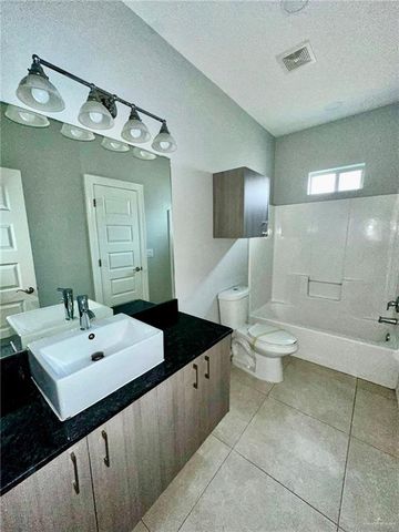 2703 Larkspur Avenue, Edinburg, TX 78541