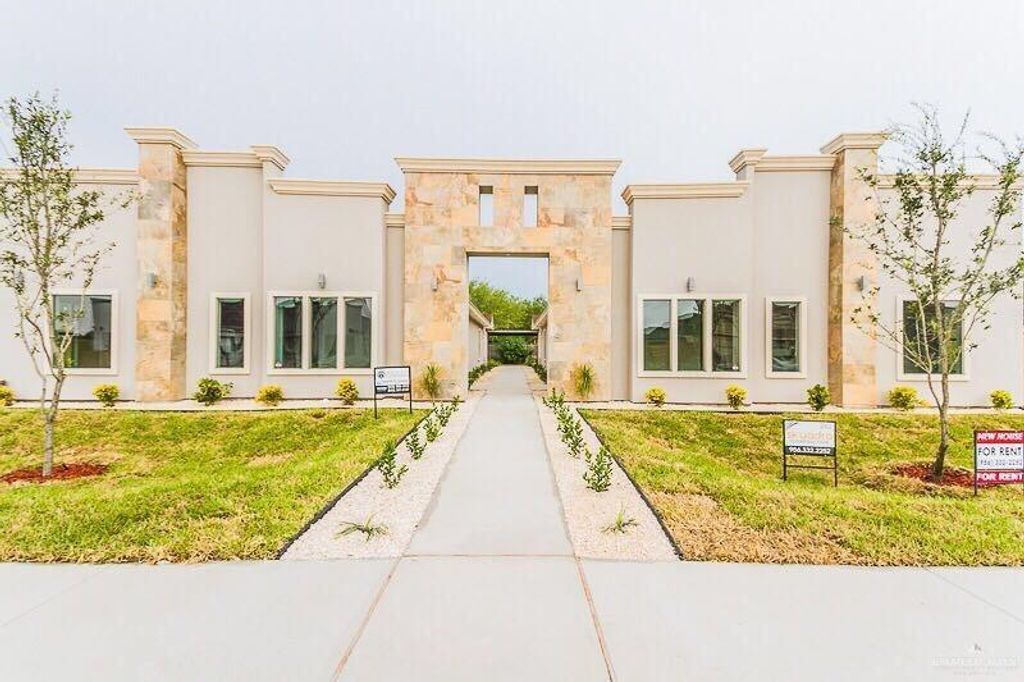 2703 Larkspur Avenue, Edinburg, TX 78541