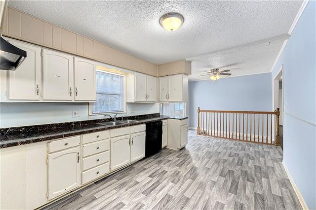 8421 Spring Valley Road, Raytown, MO 64138