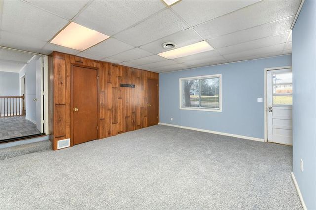 8421 Spring Valley Road, Raytown, MO 64138