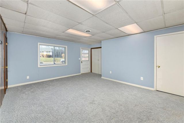 8421 Spring Valley Road, Raytown, MO 64138