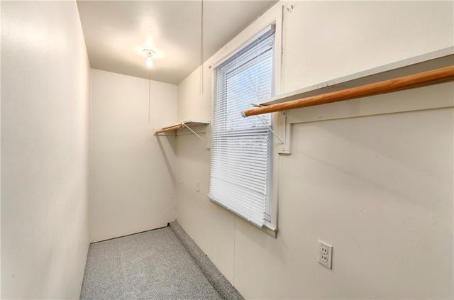 8421 Spring Valley Road, Raytown, MO 64138