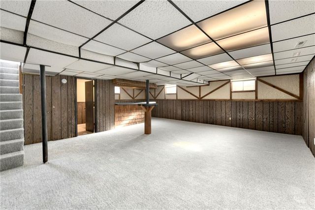 8421 Spring Valley Road, Raytown, MO 64138