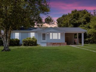 354 Chicago Avenue, Valparaiso, FL 32580