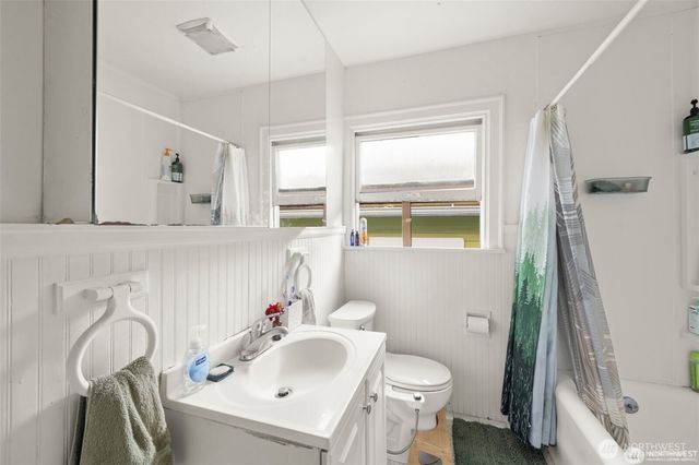 341 NE 51st Street, Seattle, WA 98105