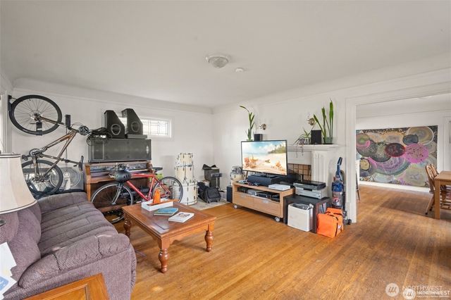341 NE 51st Street, Seattle, WA 98105