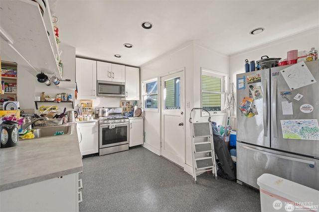 341 NE 51st Street, Seattle, WA 98105