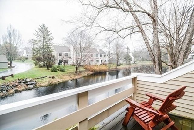 21 Concord Green 8, Concord, MA 01742