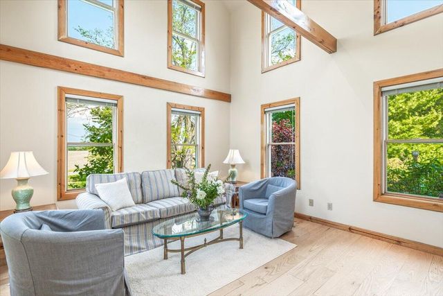 19196 Cleveland Avenue, Galien, MI 49113