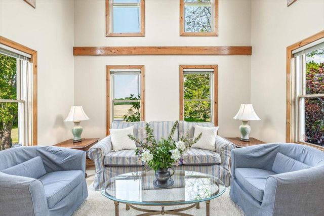 19196 Cleveland Avenue, Galien, MI 49113