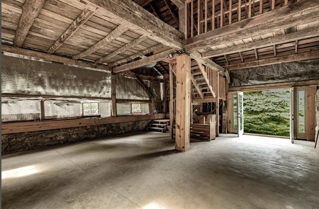 19196 Cleveland Avenue, Galien, MI 49113