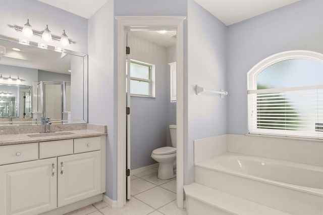 13 College Ct, Palm Coast, FL 32137