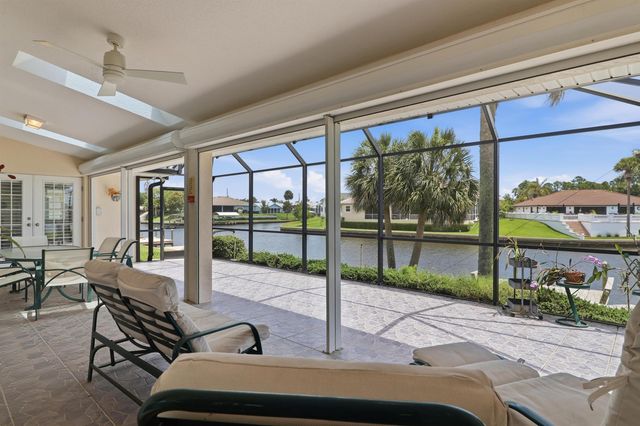 13 College Ct, Palm Coast, FL 32137