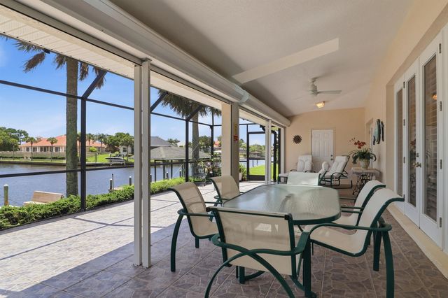 13 College Ct, Palm Coast, FL 32137
