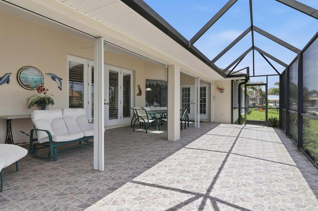 13 College Ct, Palm Coast, FL 32137