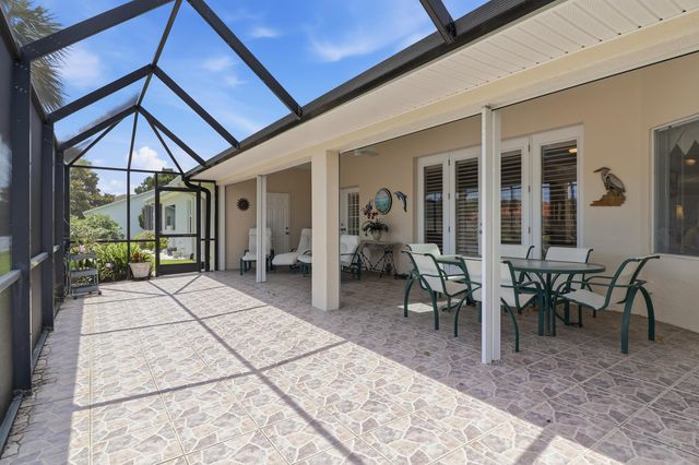 13 College Ct, Palm Coast, FL 32137