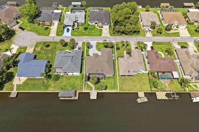 13 College Ct, Palm Coast, FL 32137