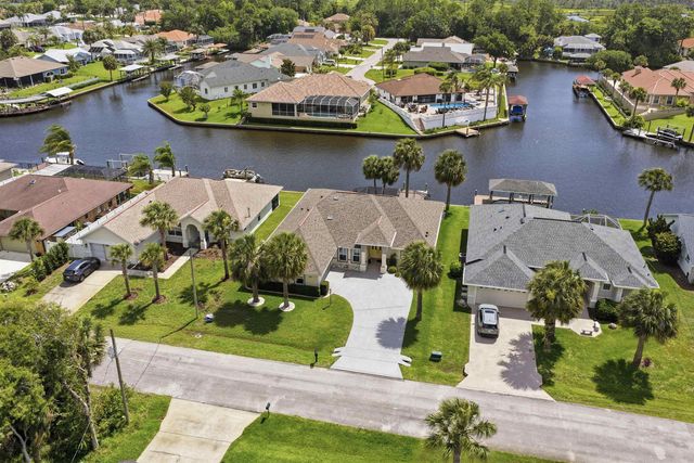 13 College Ct, Palm Coast, FL 32137