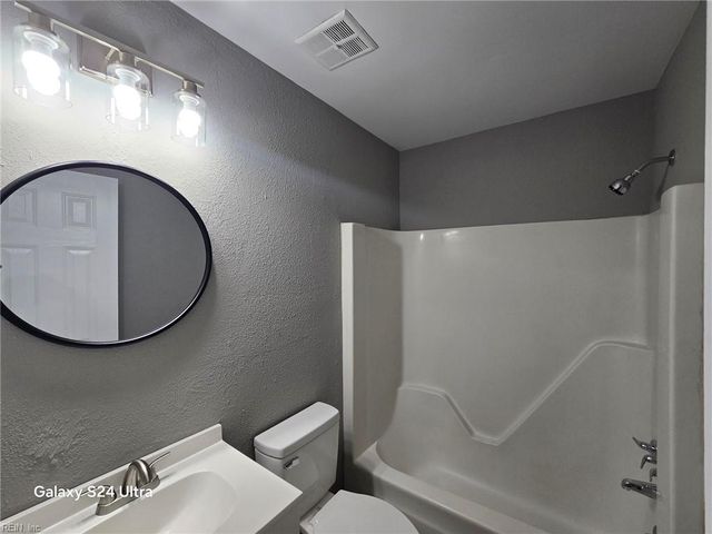 5008 Christian CIR, Virginia Beach, VA 23464