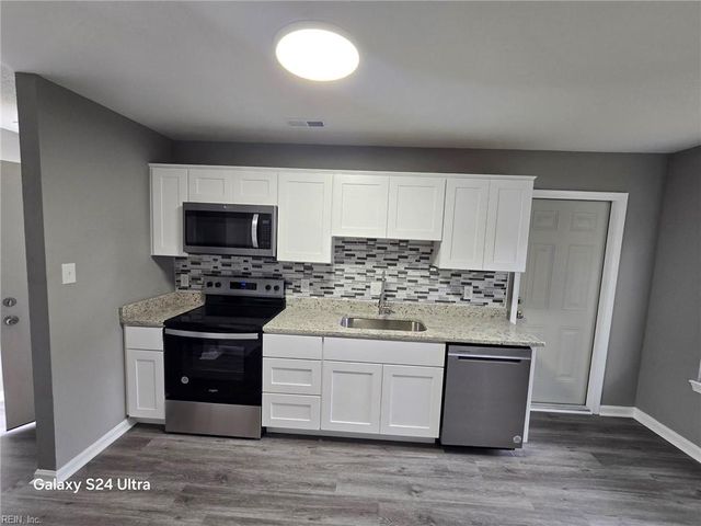 5008 Christian CIR, Virginia Beach, VA 23464