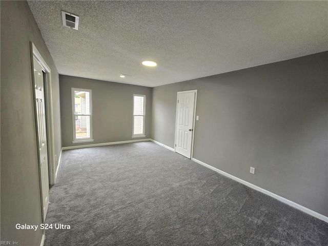 5008 Christian CIR, Virginia Beach, VA 23464