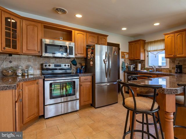 134 GEORGETOWN RD, Toms River, NJ 08757