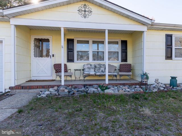 134 GEORGETOWN RD, Toms River, NJ 08757