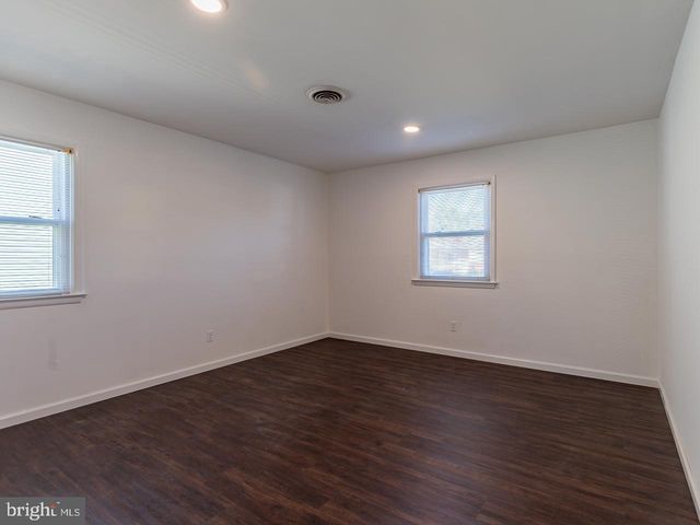 134 GEORGETOWN RD, Toms River, NJ 08757