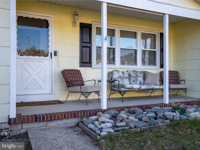 134 GEORGETOWN RD, Toms River, NJ 08757