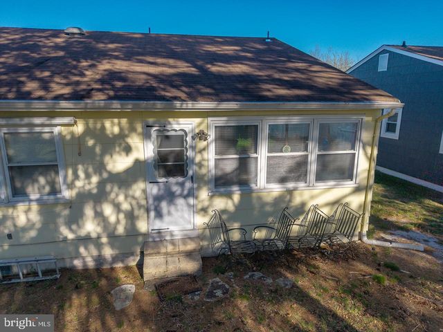 134 GEORGETOWN RD, Toms River, NJ 08757
