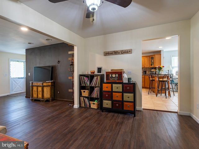 134 GEORGETOWN RD, Toms River, NJ 08757