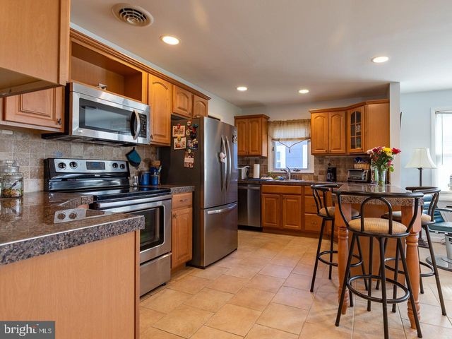134 GEORGETOWN RD, Toms River, NJ 08757