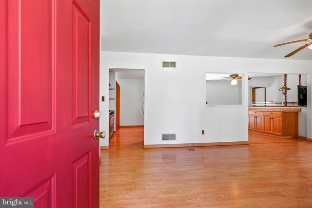 5 PINE LN, North East, MD 21901