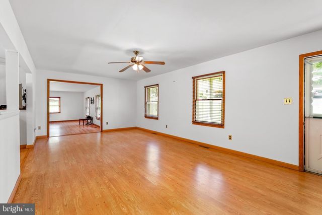 5 PINE LN, North East, MD 21901