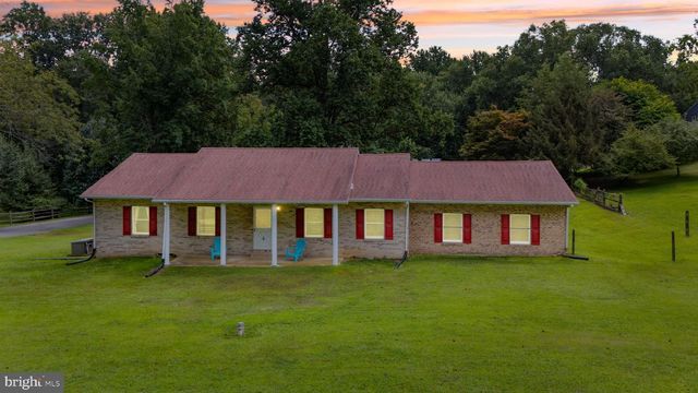 5 PINE LN, North East, MD 21901