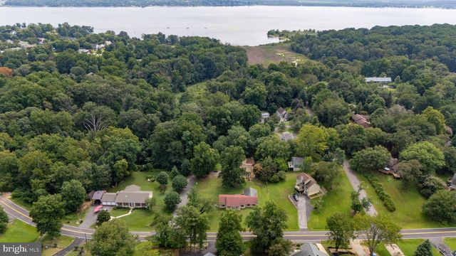 5 PINE LN, North East, MD 21901