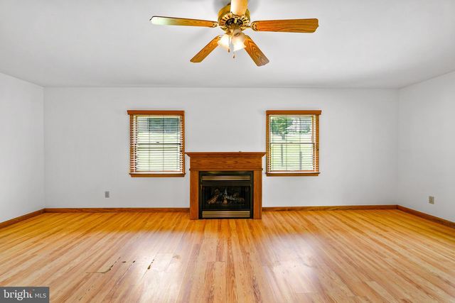 5 PINE LN, North East, MD 21901