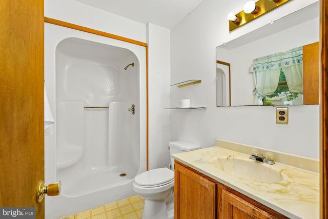 5 PINE LN, North East, MD 21901