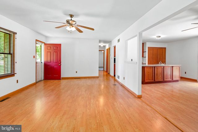 5 PINE LN, North East, MD 21901