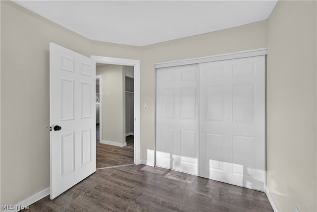 2476 Amberly Drive, Youngstown, OH 44511