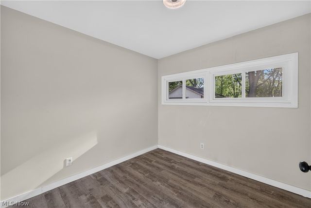 2476 Amberly Drive, Youngstown, OH 44511