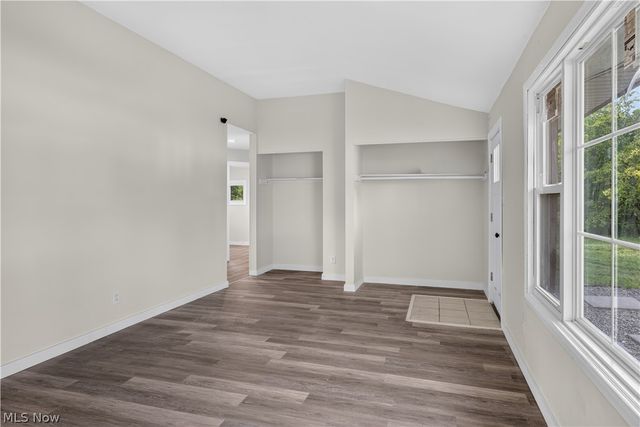 2476 Amberly Drive, Youngstown, OH 44511