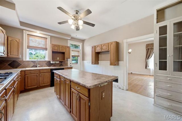 2010 Forest Avenue, St Louis, MO 63139