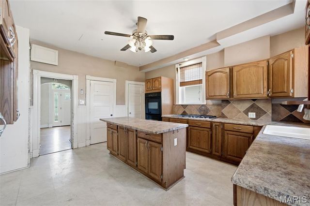 2010 Forest Avenue, St Louis, MO 63139