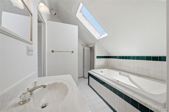 2010 Forest Avenue, St Louis, MO 63139